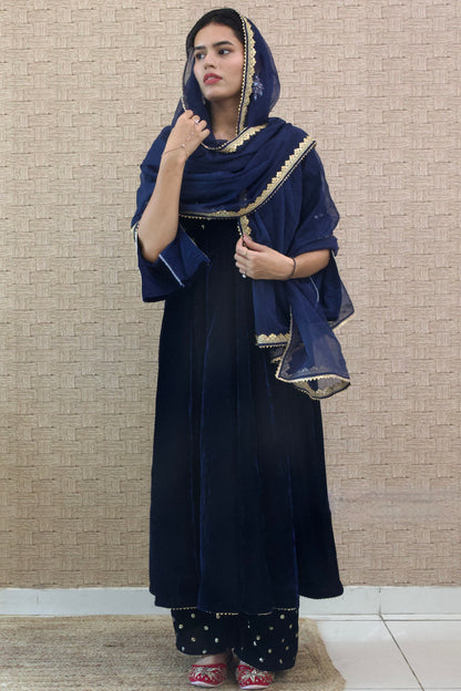 Navy Blue Velvet Embroidered Anarkali se