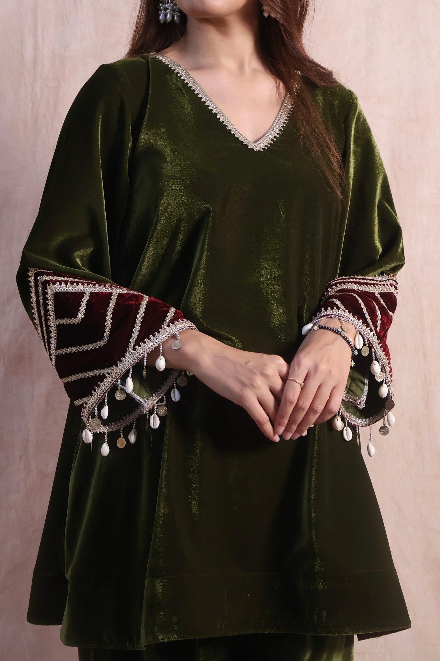 Mehendi Green Velvet Salwar Suit