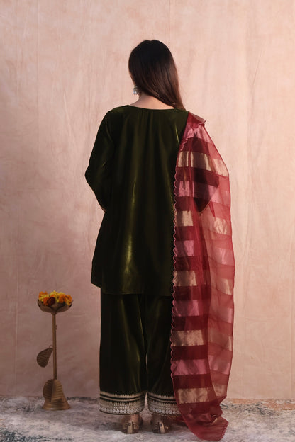 Mehendi Green Velvet Salwar Suit